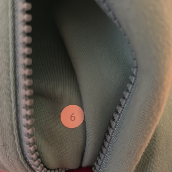 Lululemon Define - Picture 4 of 5